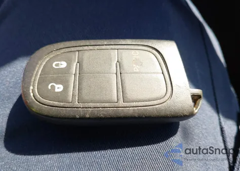 2018 Jeep Cherokee Latitude Plus Fwd z USA, uszkodzony, nr VIN 1C4PJLLX2JD618470